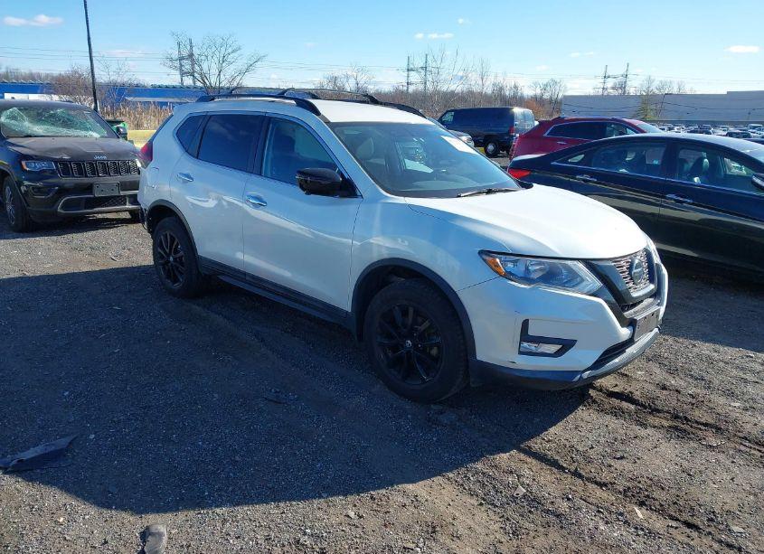2018 Nissan Rogue SV (VIN 5N1AT2MV3JC745494) main photo