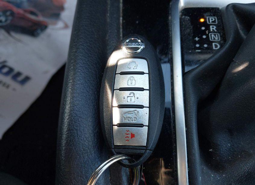 Photo 11 of 2018 Nissan Rogue SV (VIN 5N1AT2MV3JC745494)