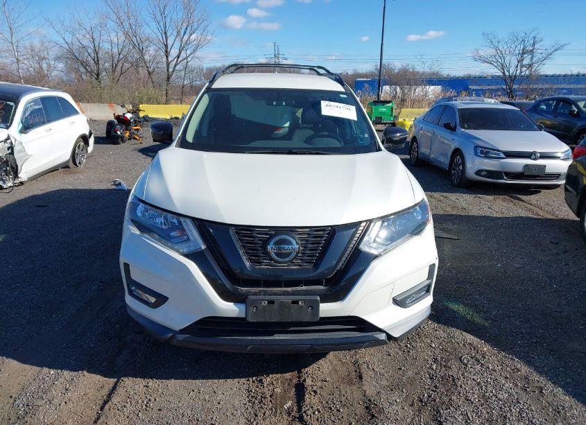 Photo 13 of 2018 Nissan Rogue SV (VIN 5N1AT2MV3JC745494)