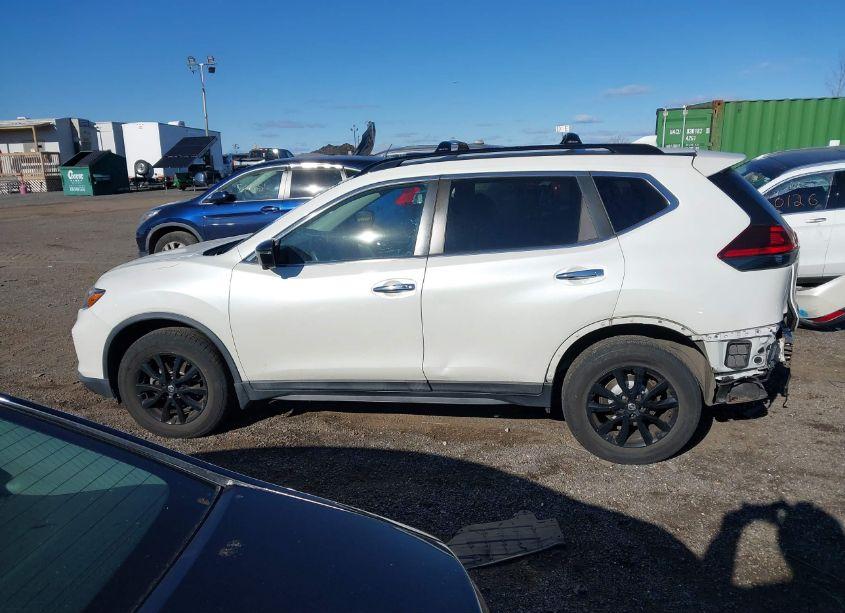 Photo 15 of 2018 Nissan Rogue SV (VIN 5N1AT2MV3JC745494)