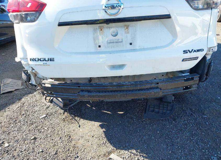 Photo 18 of 2018 Nissan Rogue SV (VIN 5N1AT2MV3JC745494)