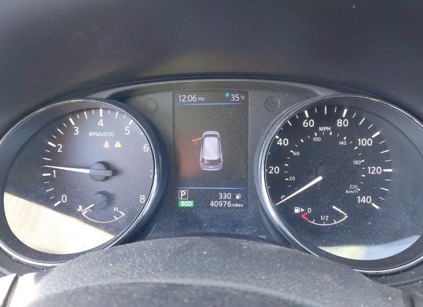 Photo 7 of 2018 Nissan Rogue SV (VIN 5N1AT2MV3JC745494)