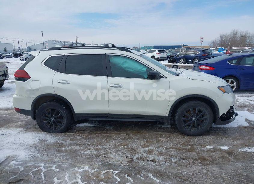 Photo 13 of 2018 Nissan Rogue SV (VIN 5N1AT2MV3JC746886)