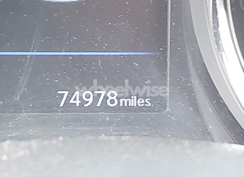 Photo 15 of 2018 Nissan Rogue SV (VIN 5N1AT2MV3JC746886)