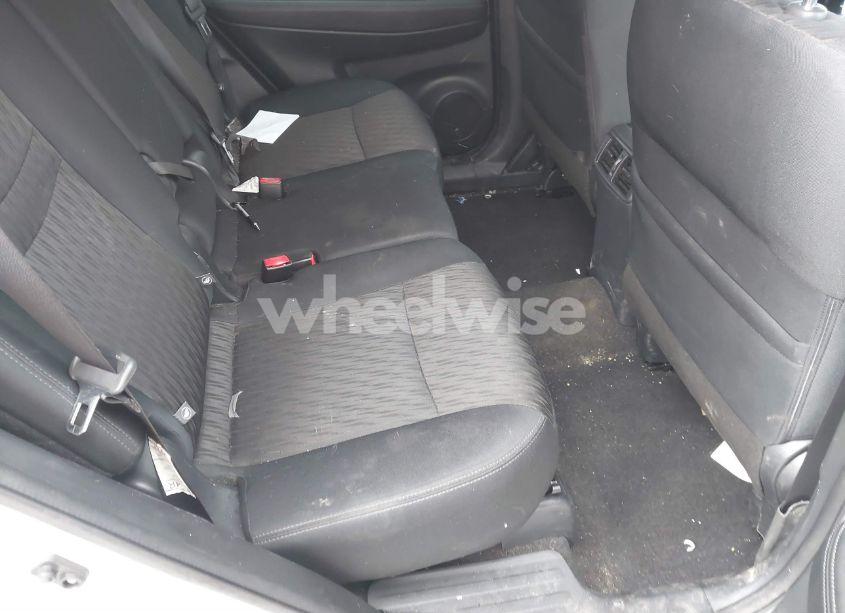 Photo 8 of 2018 Nissan Rogue SV (VIN 5N1AT2MV3JC746886)