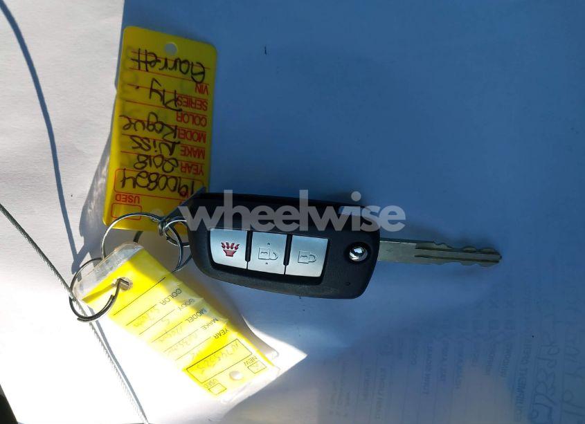 Photo 10 of 2018 Nissan Rogue S (VIN 5N1AT2MV3JC748525)