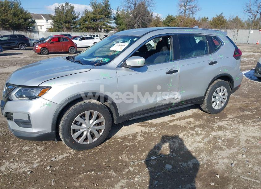 Photo 2 of 2018 Nissan Rogue S (VIN 5N1AT2MV3JC748525)