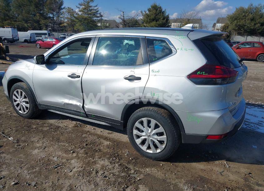 Photo 3 of 2018 Nissan Rogue S (VIN 5N1AT2MV3JC748525)
