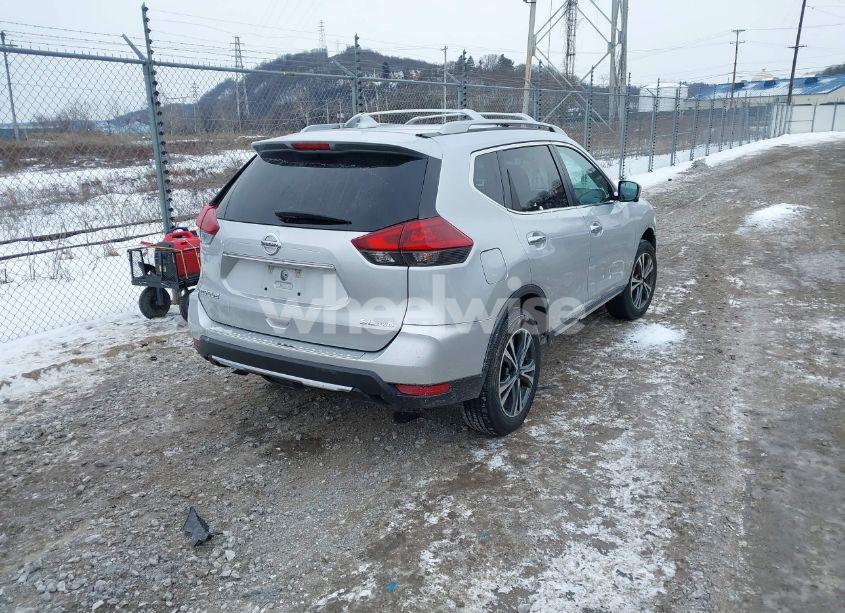 Photo 4 of 2018 Nissan Rogue SL (VIN 5N1AT2MV3JC784067)