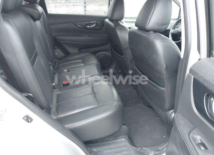 Photo 8 of 2018 Nissan Rogue SL (VIN 5N1AT2MV3JC784067)