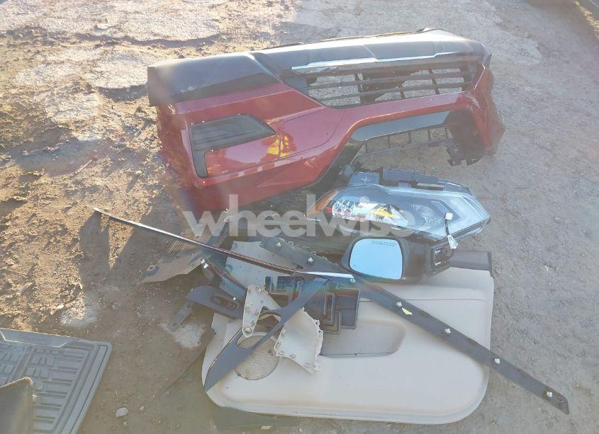 Photo 12 of 2018 Nissan Rogue SV (VIN 5N1AT2MV3JC790466)