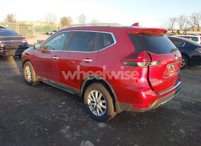 Photo 3 of 2018 Nissan Rogue SV (VIN 5N1AT2MV3JC790466)