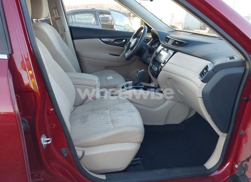 Photo 5 of 2018 Nissan Rogue SV (VIN 5N1AT2MV3JC790466)