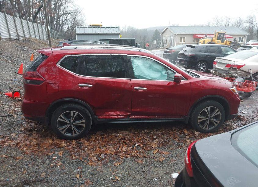 Photo 14 of 2018 Nissan Rogue SL (VIN 5N1AT2MV3JC805838)