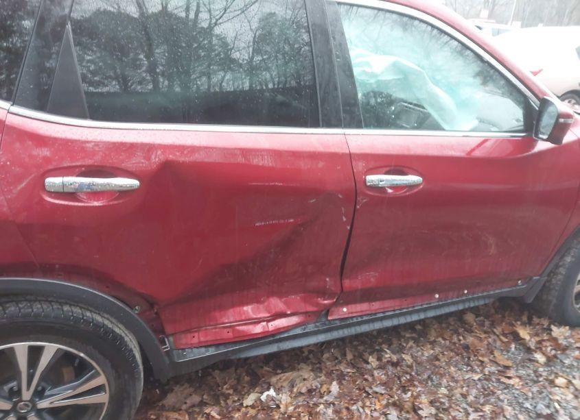 Photo 19 of 2018 Nissan Rogue SL (VIN 5N1AT2MV3JC805838)