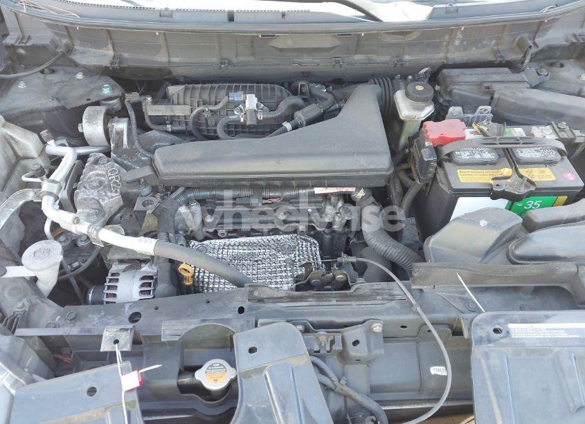 Photo 10 of 2018 Nissan Rogue SV (VIN 5N1AT2MV3JC836362)