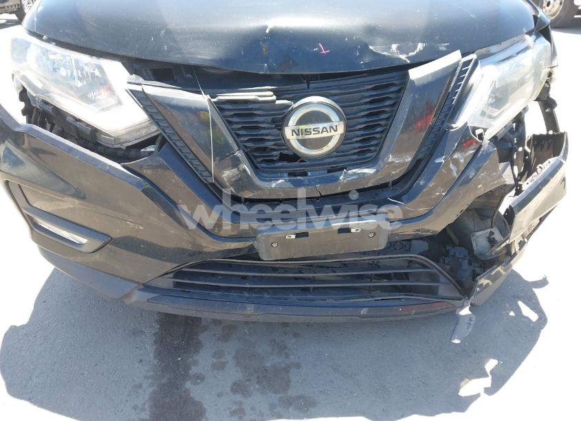 Photo 6 of 2018 Nissan Rogue SV (VIN 5N1AT2MV3JC836362)