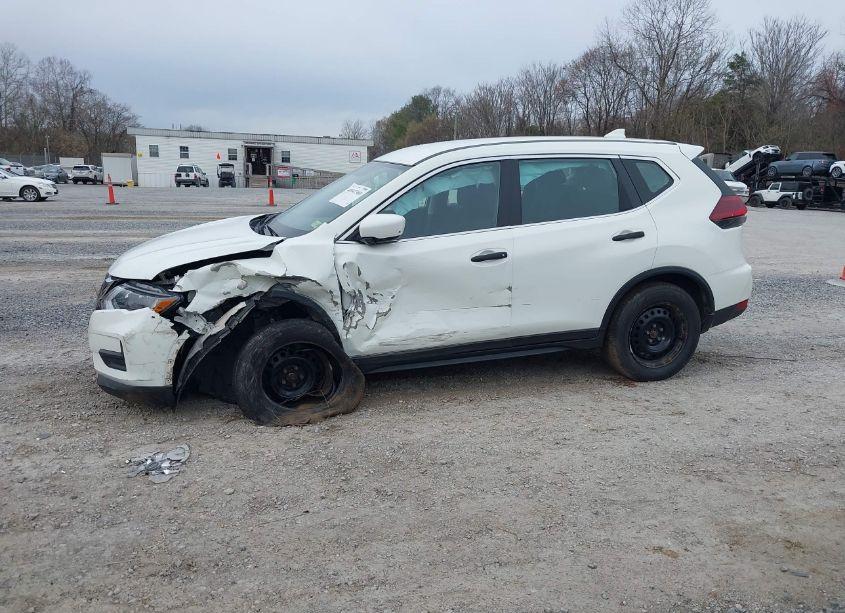 Photo 14 of 2018 Nissan Rogue S (VIN 5N1AT2MV3JC839360)