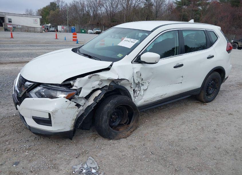 Photo 2 of 2018 Nissan Rogue S (VIN 5N1AT2MV3JC839360)