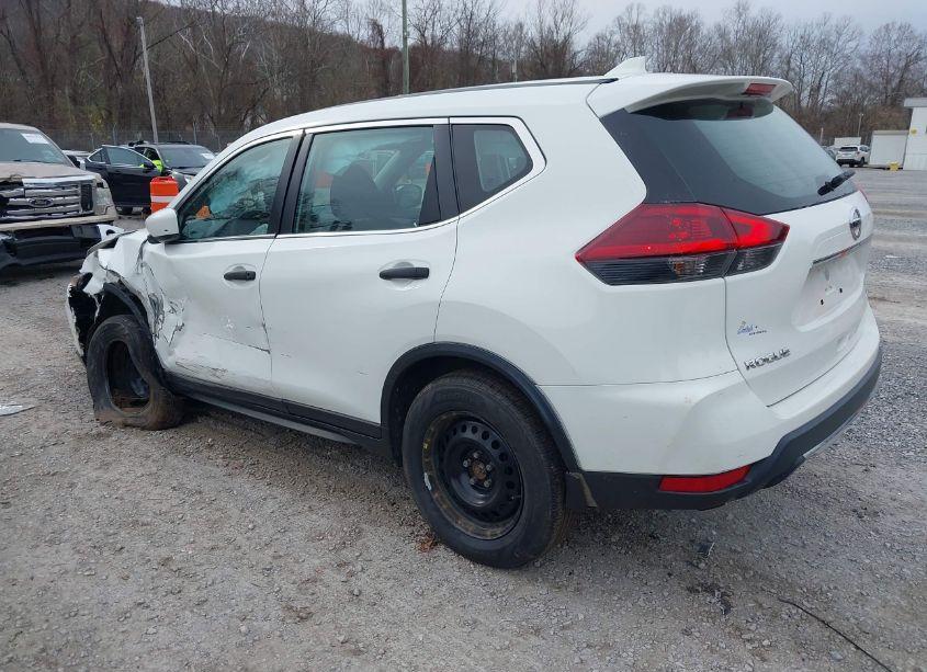 Photo 3 of 2018 Nissan Rogue S (VIN 5N1AT2MV3JC839360)