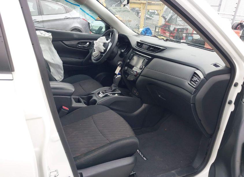 Photo 5 of 2018 Nissan Rogue S (VIN 5N1AT2MV3JC839360)