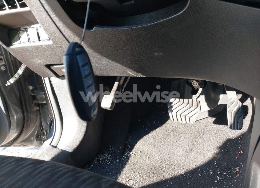 Photo 11 of 2019 Nissan Rogue SV (VIN 5N1AT2MV3KC732262)