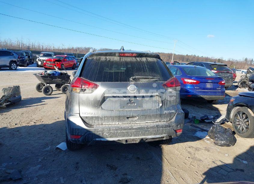 Photo 16 of 2019 Nissan Rogue SV (VIN 5N1AT2MV3KC732262)