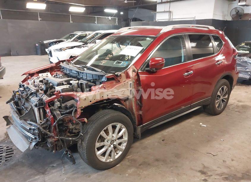 Photo 2 of 2019 Nissan Rogue SV (VIN 5N1AT2MV3KC746016)