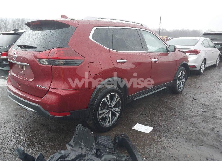Photo 4 of 2019 Nissan Rogue SV (VIN 5N1AT2MV3KC755878)