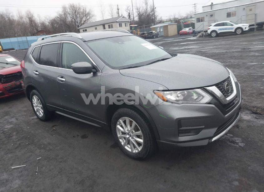 2019 Nissan Rogue SV (VIN 5N1AT2MV3KC757226) main photo