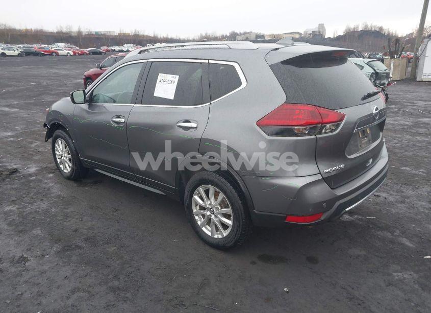 Photo 3 of 2019 Nissan Rogue SV (VIN 5N1AT2MV3KC757226)