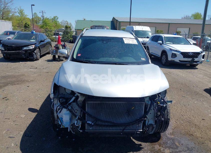 Photo 13 of 2019 Nissan Rogue SL (VIN 5N1AT2MV3KC781669)