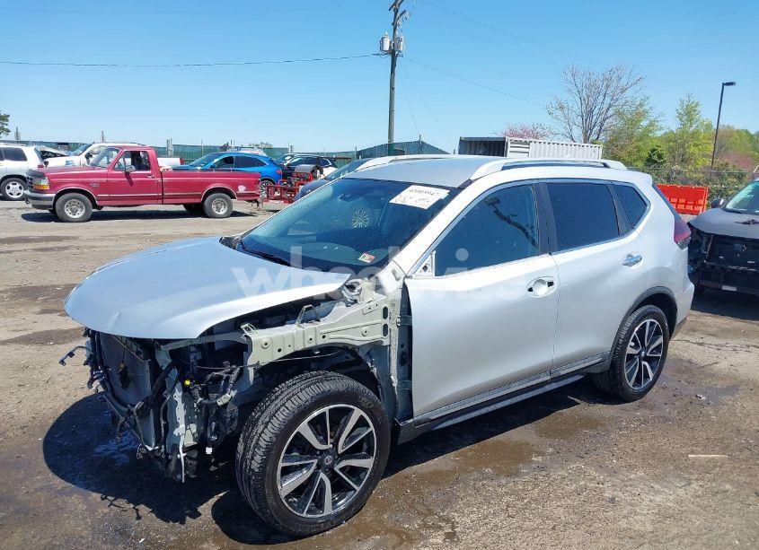 Photo 2 of 2019 Nissan Rogue SL (VIN 5N1AT2MV3KC781669)