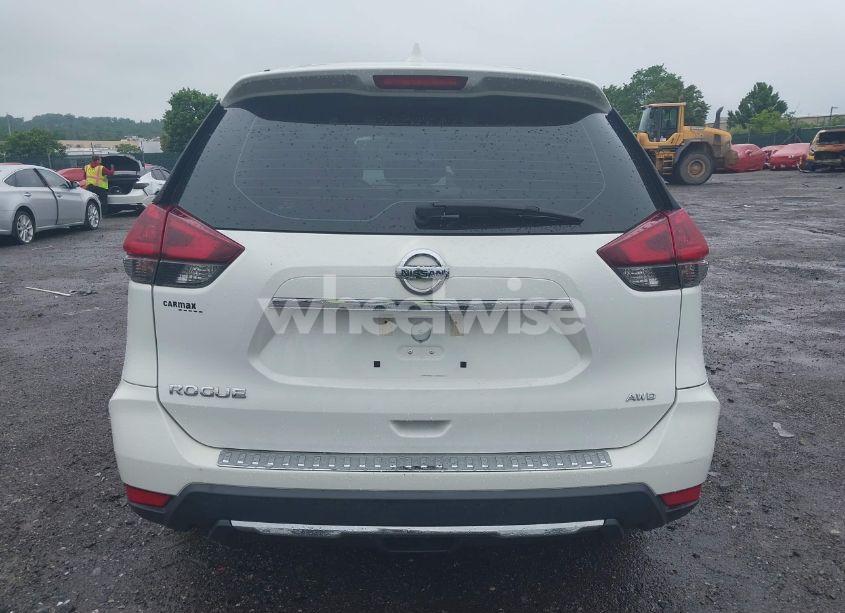 Photo 15 of 2019 Nissan Rogue S (VIN 5N1AT2MV3KC831907)