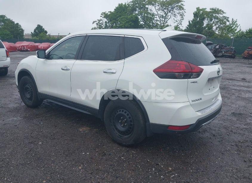 Photo 3 of 2019 Nissan Rogue S (VIN 5N1AT2MV3KC831907)