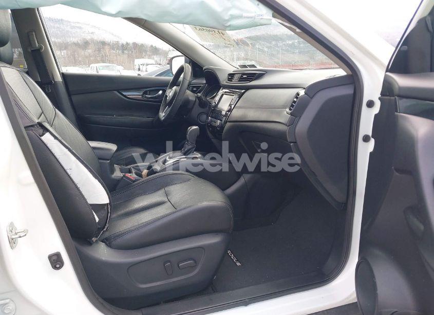 Photo 5 of 2020 Nissan Rogue SL INTELLIGENT AWD (VIN 5N1AT2MV3LC700736)