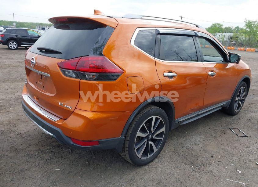 Photo 4 of 2020 Nissan Rogue SL INTELLIGENT AWD (VIN 5N1AT2MV3LC748821)