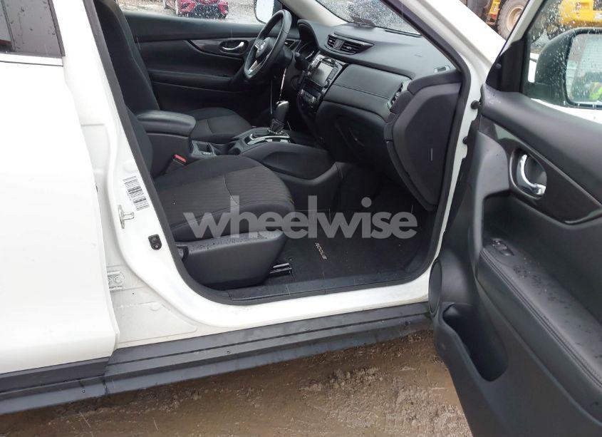 Photo 5 of 2020 Nissan Rogue SV INTELLIGENT AWD (VIN 5N1AT2MV3LC795525)