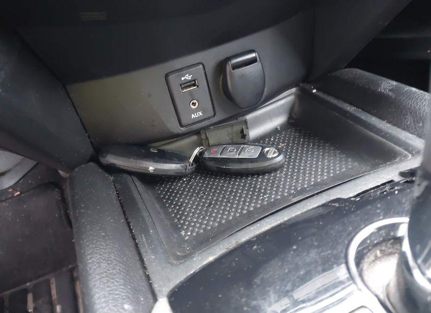 Photo 11 of 2014 Nissan Rogue SV (VIN 5N1AT2MV4EC810732)