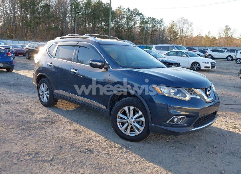 2015 Nissan Rogue SV (VIN 5N1AT2MV4FC751988) main photo