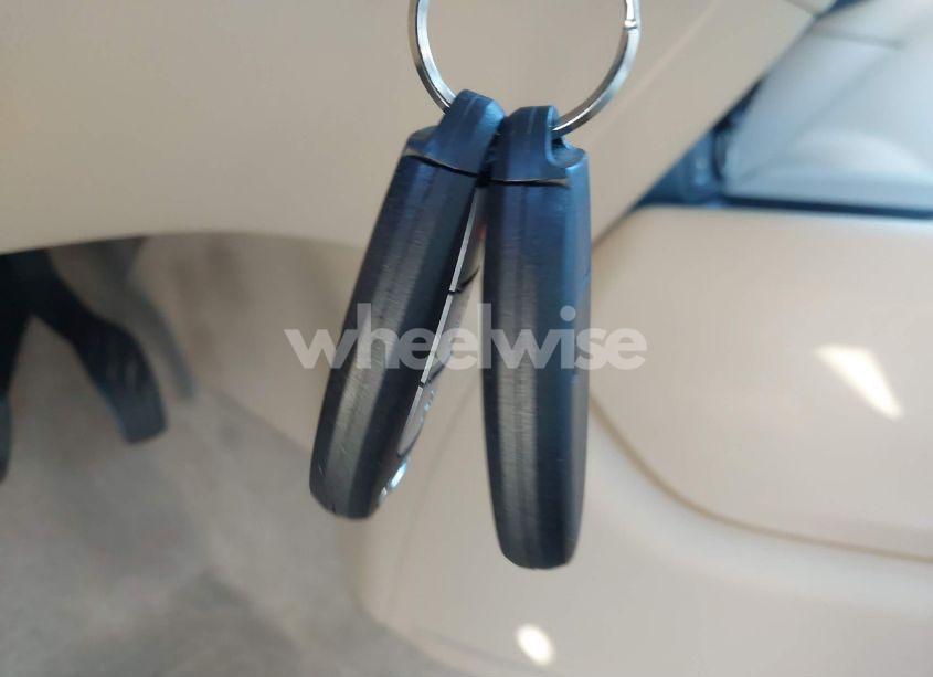 Photo 11 of 2015 Nissan Rogue SV (VIN 5N1AT2MV4FC751988)