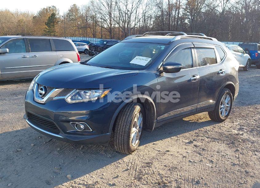 Photo 2 of 2015 Nissan Rogue SV (VIN 5N1AT2MV4FC751988)