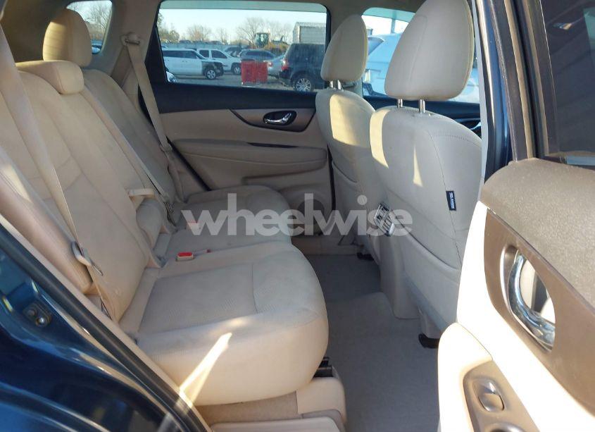 Photo 8 of 2015 Nissan Rogue SV (VIN 5N1AT2MV4FC751988)