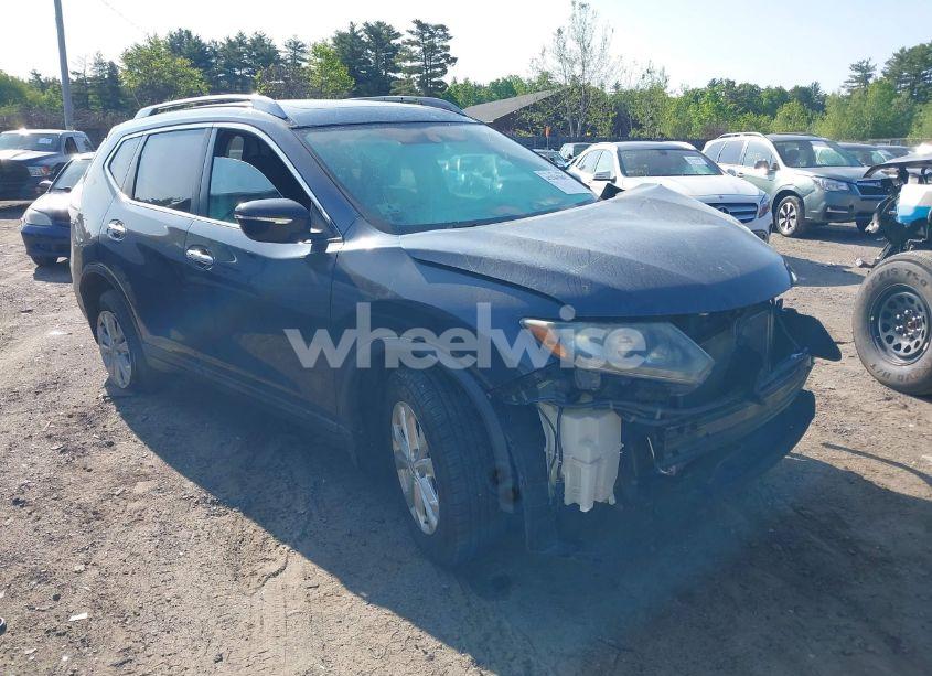 2015 Nissan Rogue SV (VIN 5N1AT2MV4FC841240) main photo