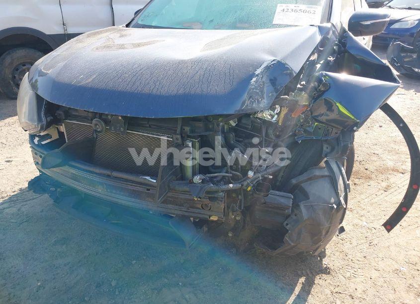 Photo 6 of 2015 Nissan Rogue SV (VIN 5N1AT2MV4FC841240)