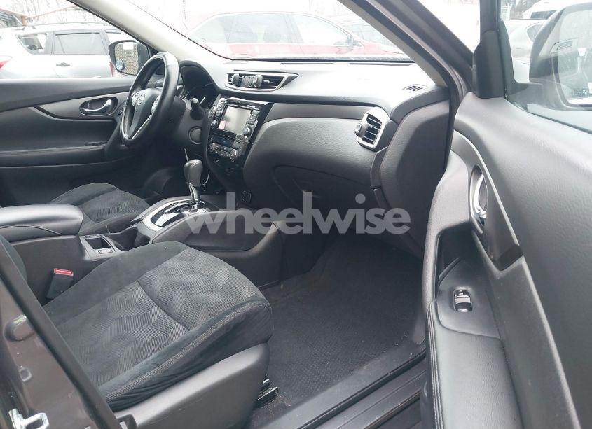 Photo 5 of 2015 Nissan Rogue SV (VIN 5N1AT2MV4FC842226)