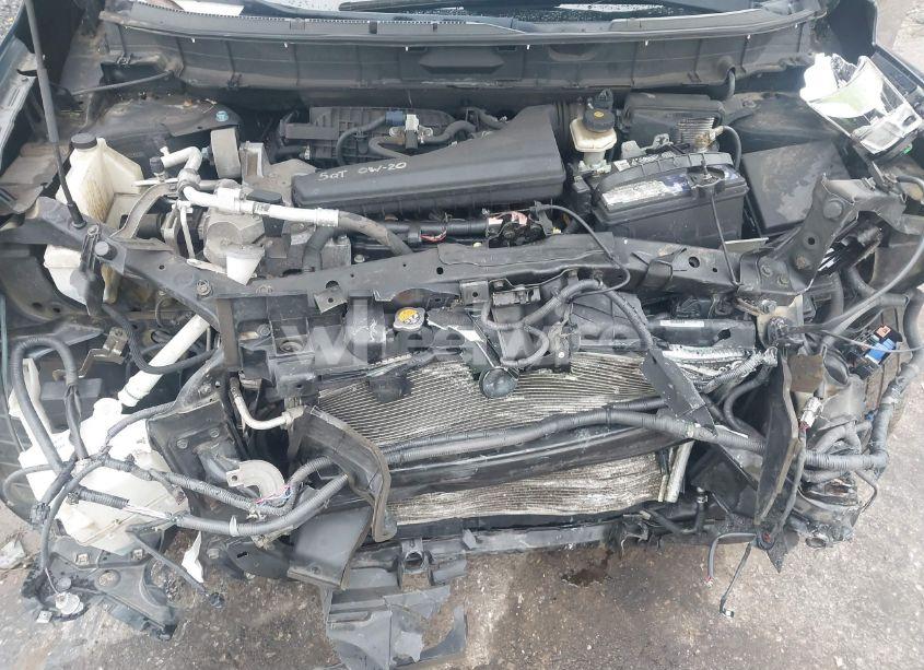 Photo 10 of 2015 Nissan Rogue SV (VIN 5N1AT2MV4FC885612)