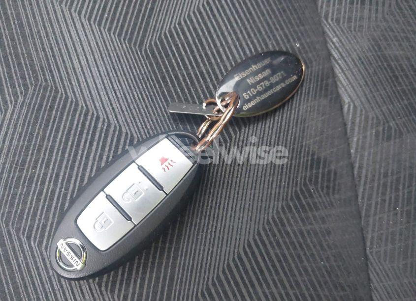 Photo 11 of 2015 Nissan Rogue SV (VIN 5N1AT2MV4FC885612)