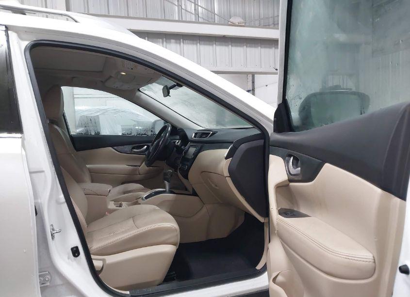 Photo 5 of 2016 Nissan Rogue SL (VIN 5N1AT2MV4GC761860)