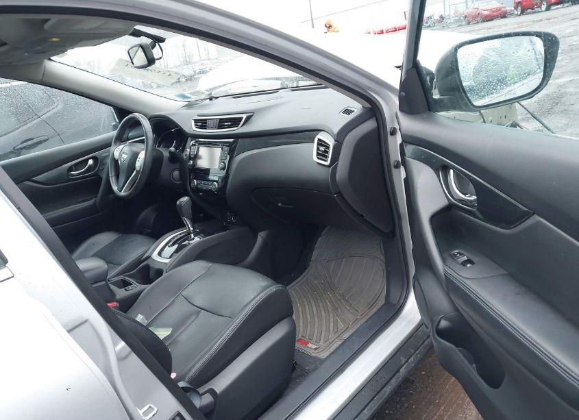 Photo 5 of 2016 Nissan Rogue SL (VIN 5N1AT2MV4GC772938)